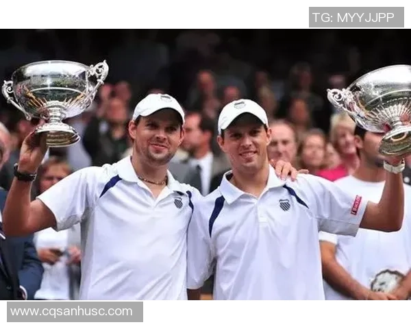 南京网球队的团队协作与默契提升探讨之旅 南京网球队的团队协作与默契提升探讨之旅